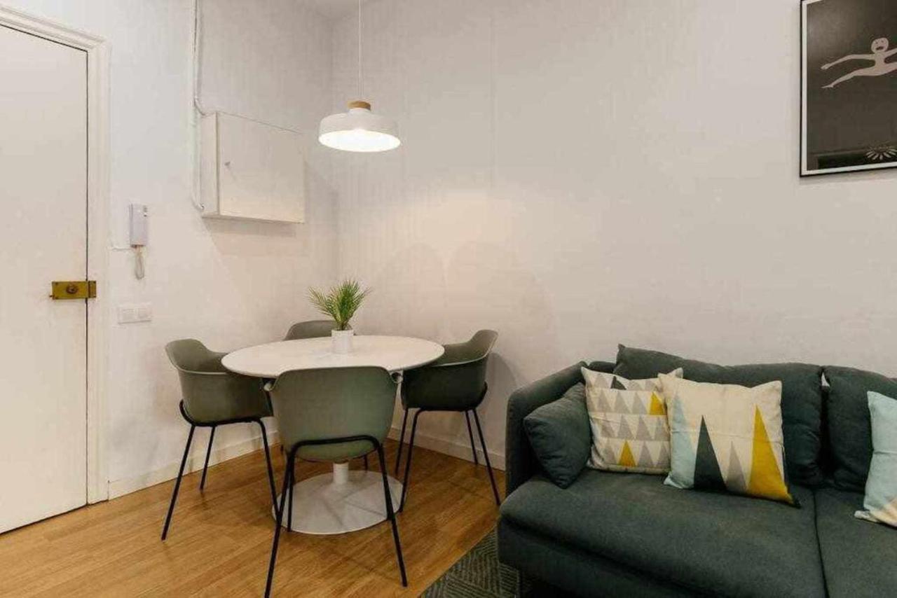 Cozy & Central Apartment บาร์เซโลนา ภายนอก รูปภาพ